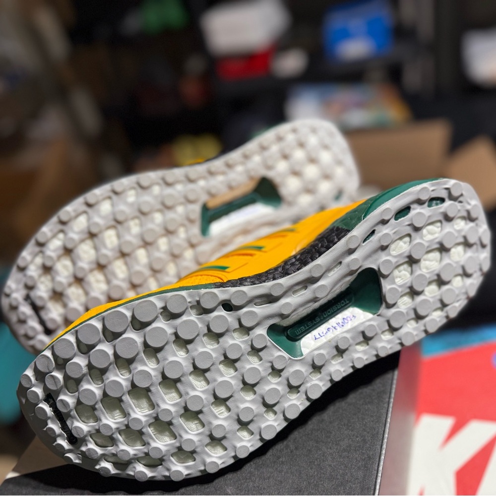 Adidas Sydney Yellow Athletic Ultra Boost ( No Box ) - Picture 3 of 5